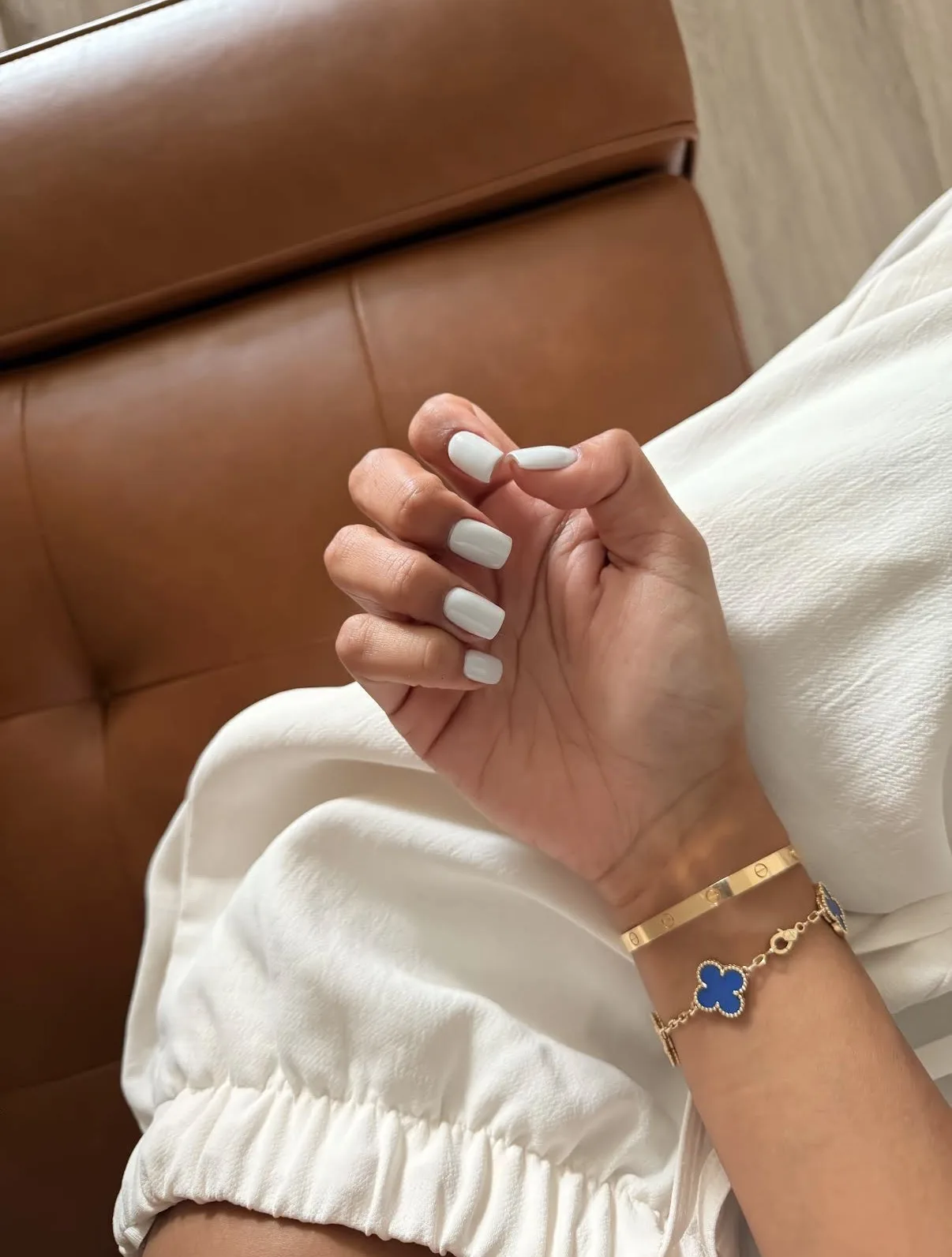 White & Grey Manicure